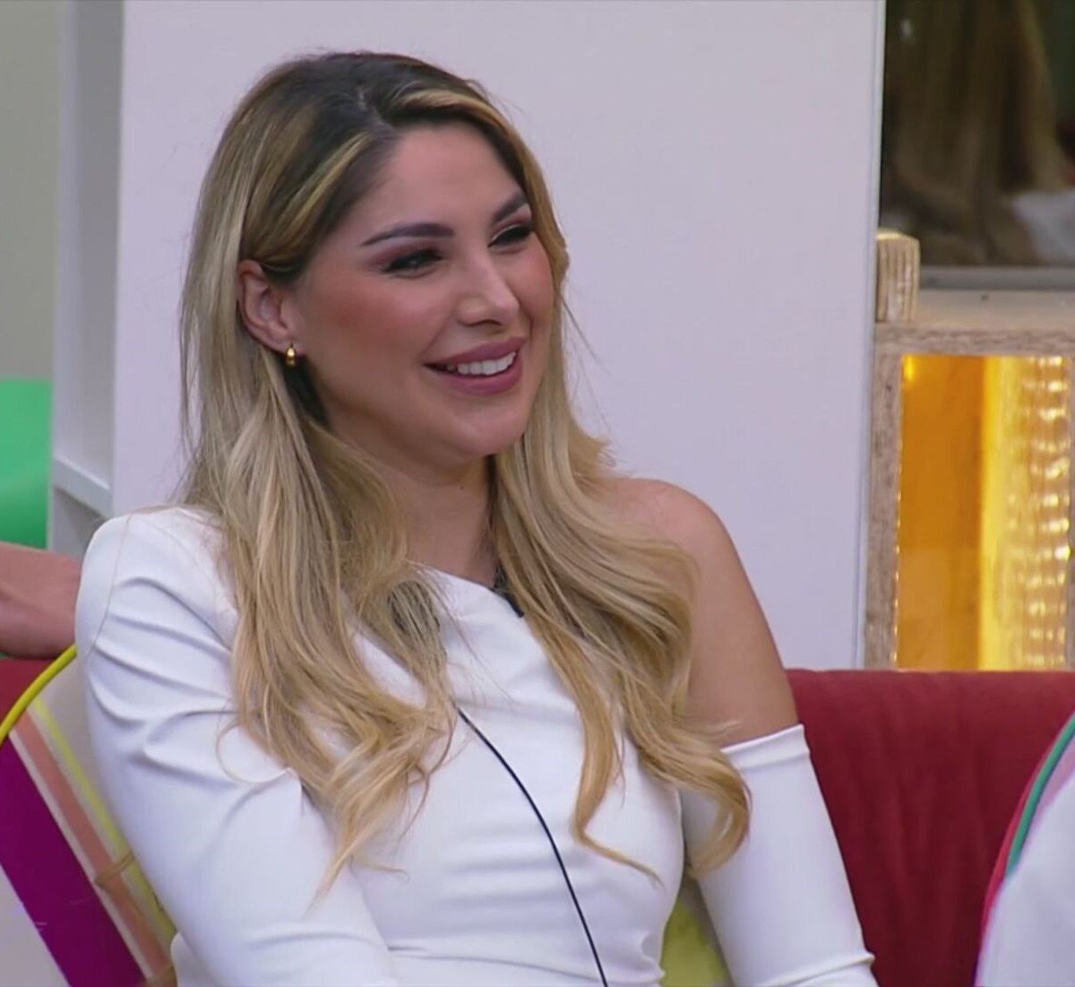 Grande Fratello, Helena sconfitta da Chiara al televoto della semifinale