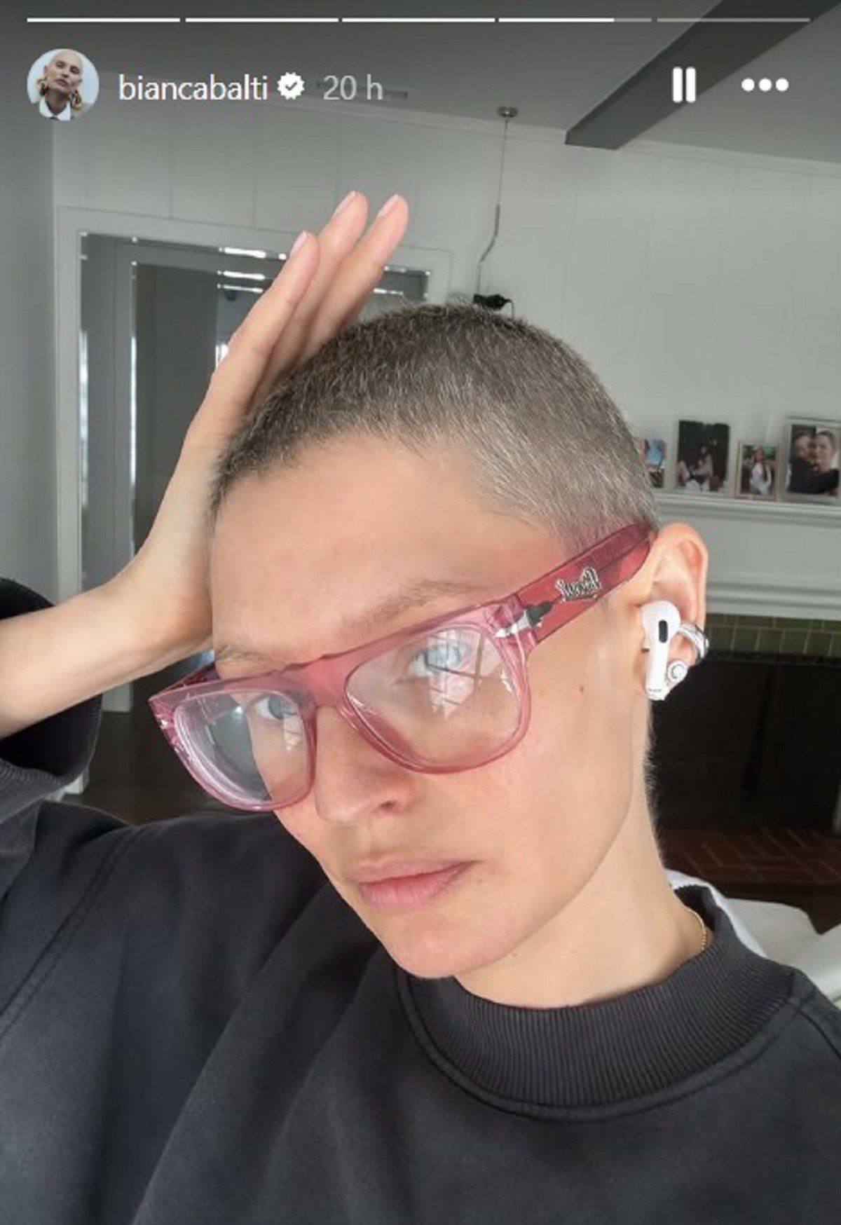 Bianca Balti mostra la ricrescita dei capelli