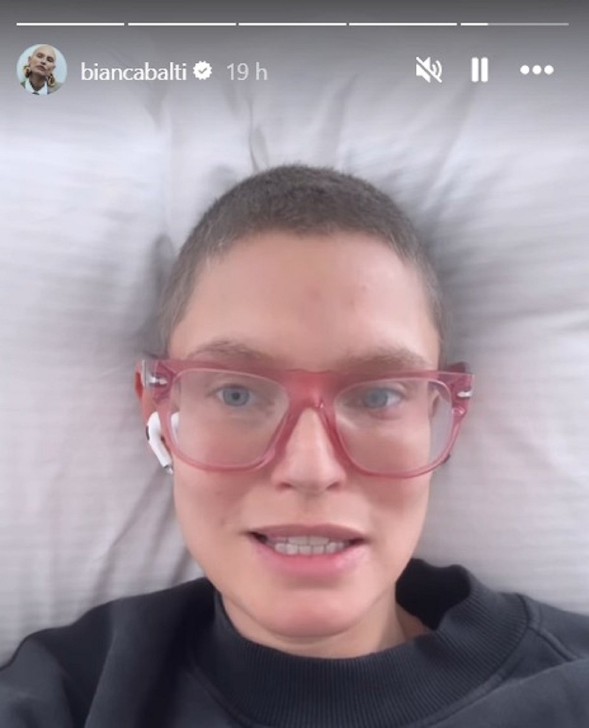 Bianca Balti mostra la ricrescita dei capelli
