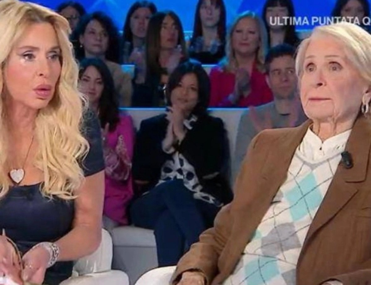 Valeria Marini vende la sua casa a Milano aiutare mamma truffa
