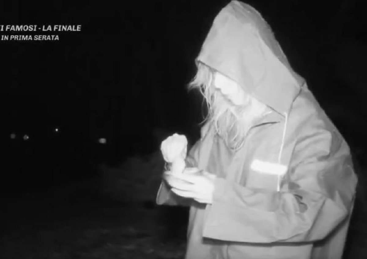 Notte di paura all'Isola dei Famosi tempesta